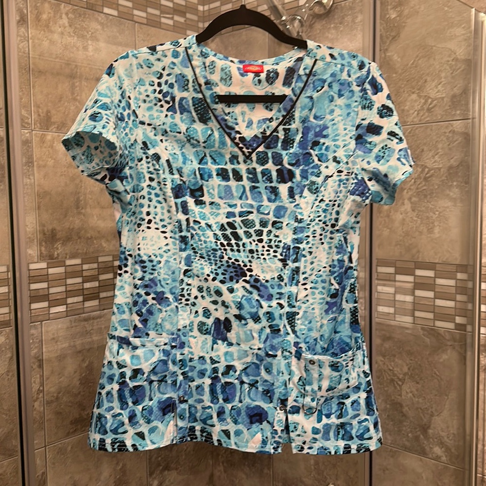 Dickie’s Nursing Scrub top-size small